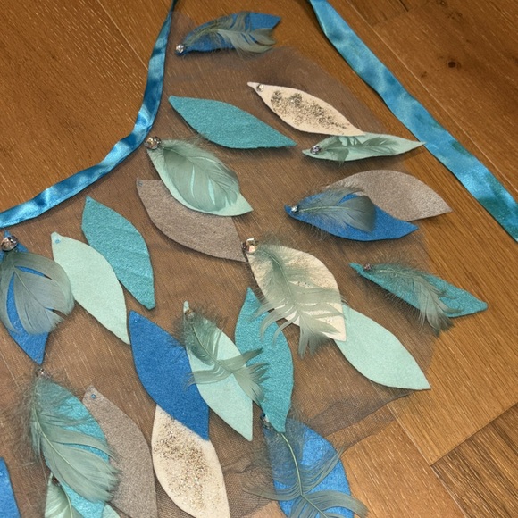 Handmade felt and feathered sheer cape. Worn once, absolutely stunning - Picture 4 of 8